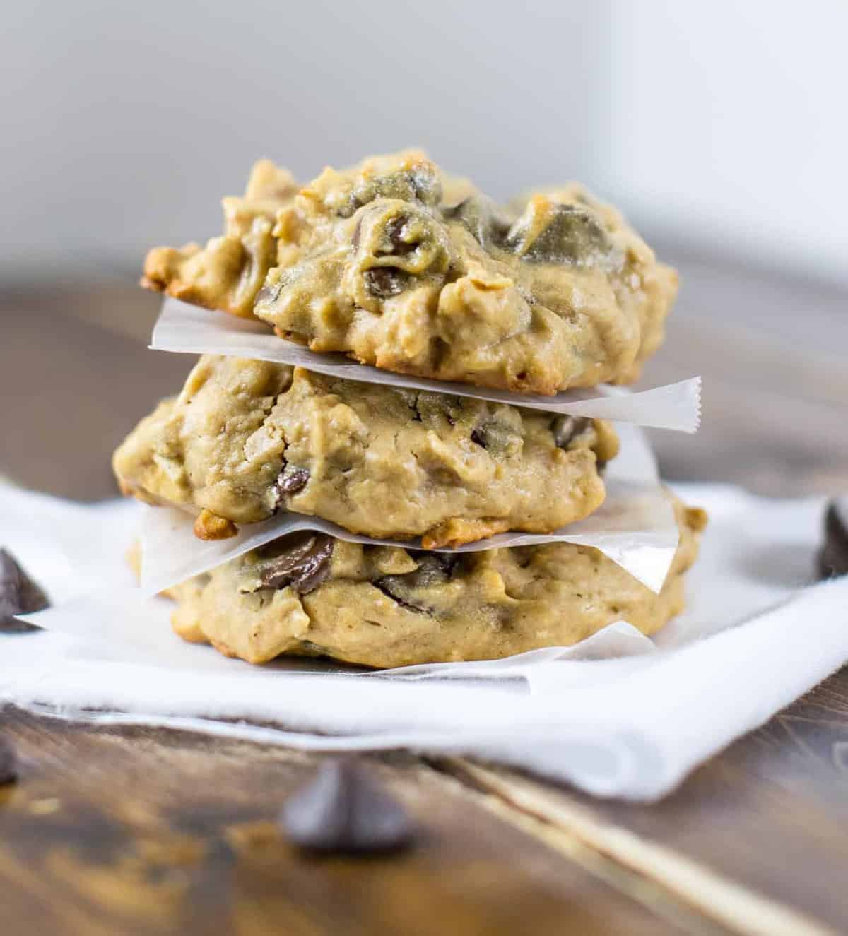 Flourless peanut butter oatmeal chocolate chip cookies