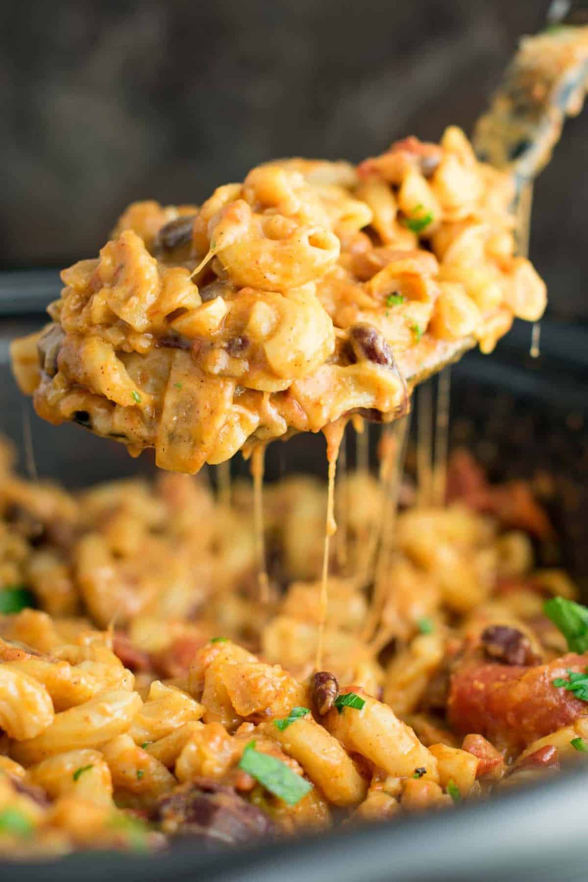 Slow Cooker Vegetarian Chili Mac