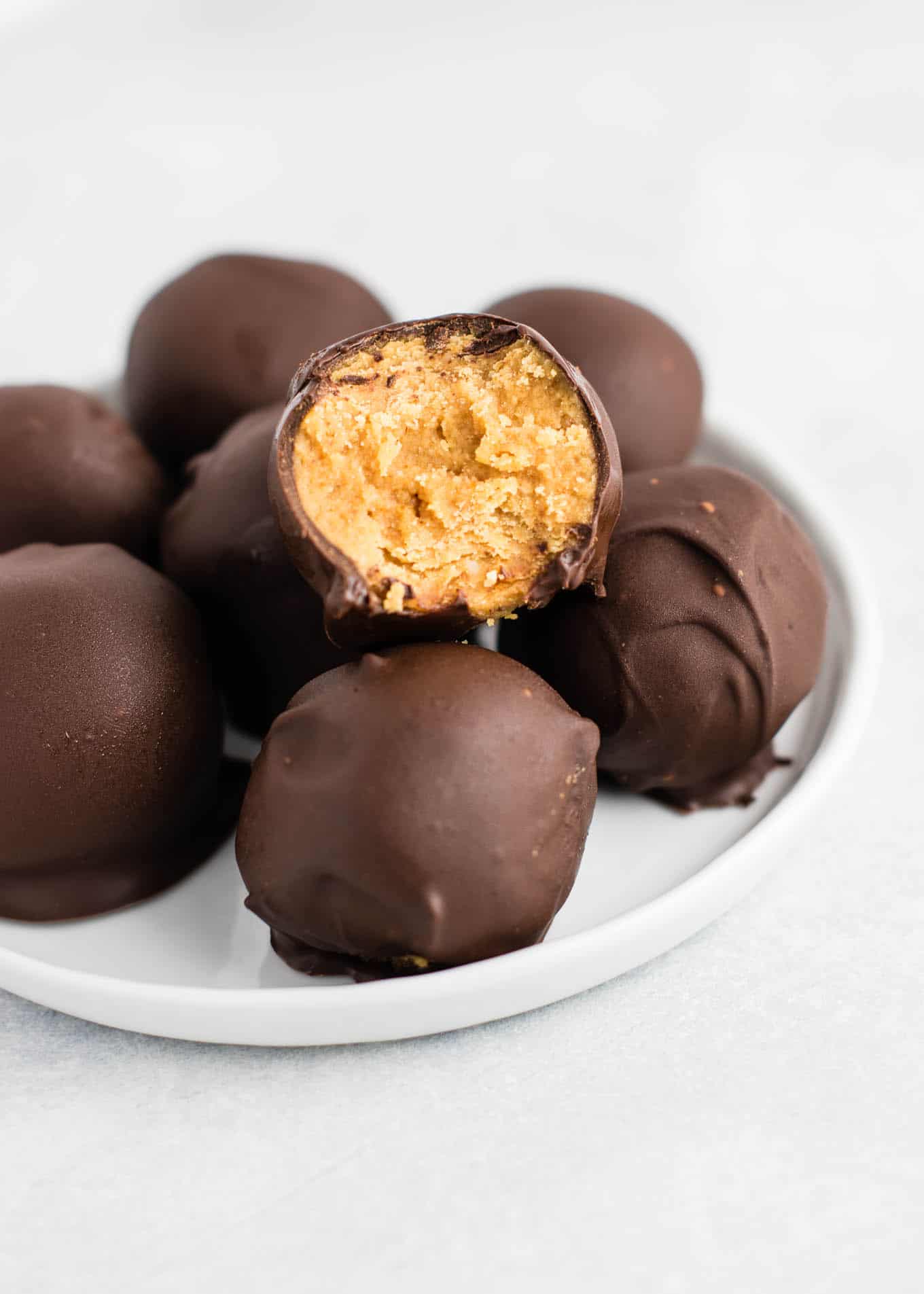 Healthy No Bake Peanut Butter Truffles