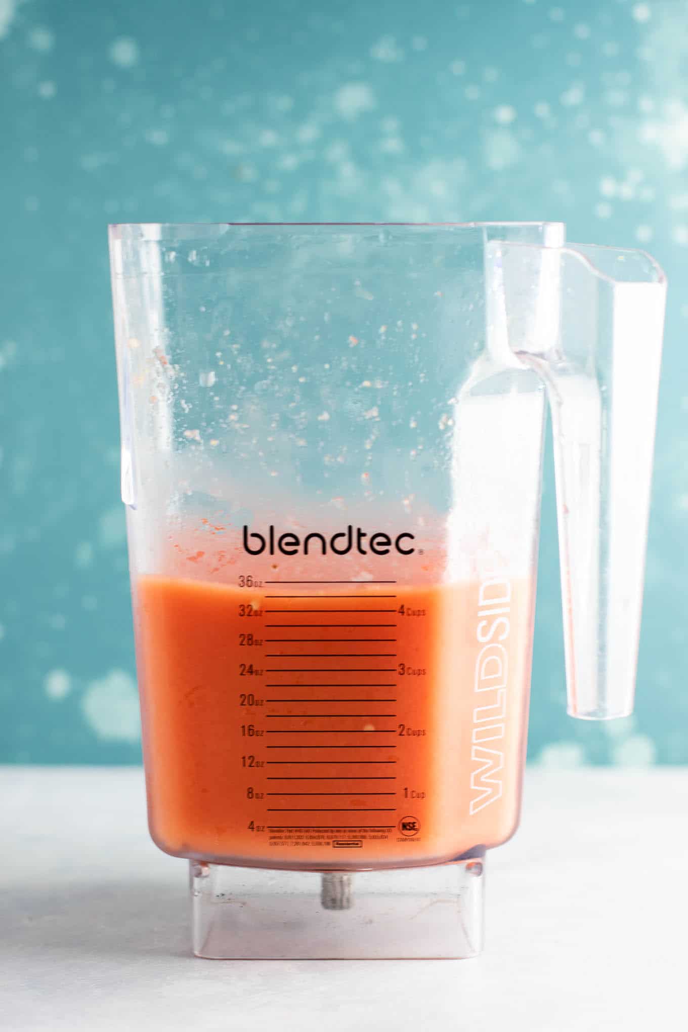 Watermelon gin slushies - the perfect way to cool off this summer! #watermeon #gin #slushies #drinks #healthy #watermelonslushie #vegan