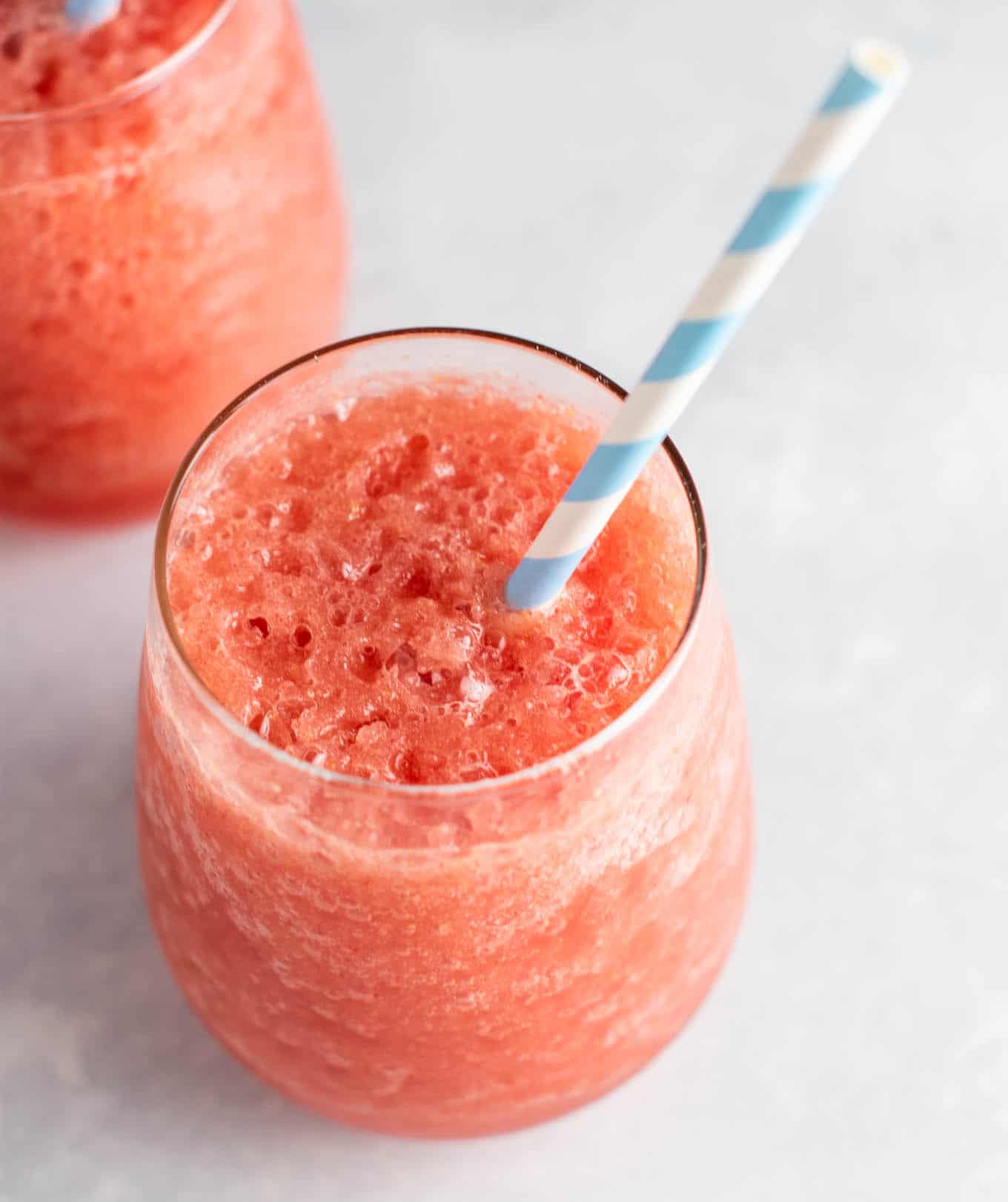 Watermelon white wine slushies – these are perfect for summer! #whitewineslushie #whitewineslushies #slushierecipe #watermelon #drink #summer #alcohol