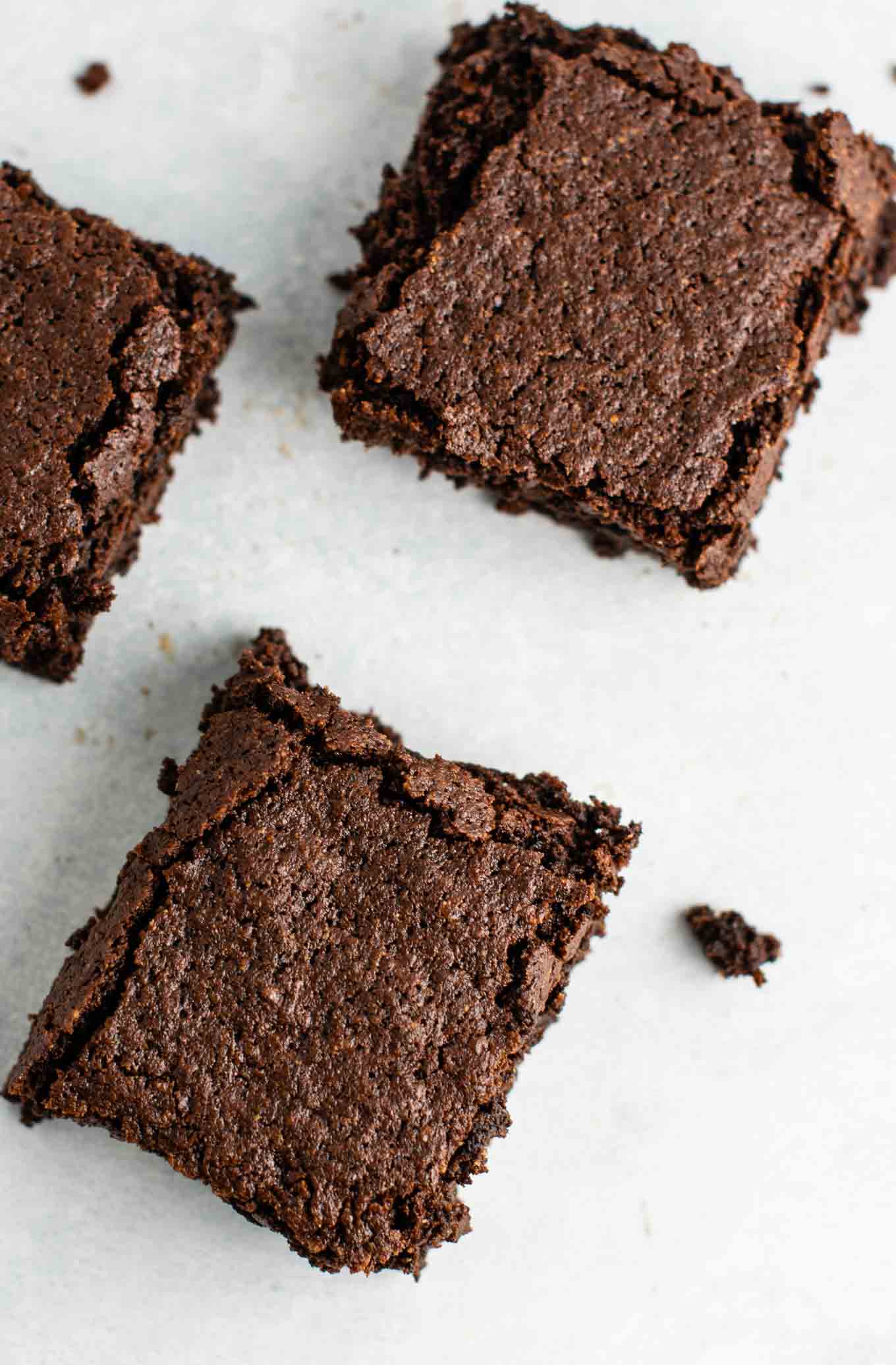 Easy gluten free dairy free brownies made with oat flour and coconut flour. Fudgy, and taste amazing! #glutenfreebrownies #glutenfree #glutenfreedessert #dessert #brownies #oatflour #coconutflour