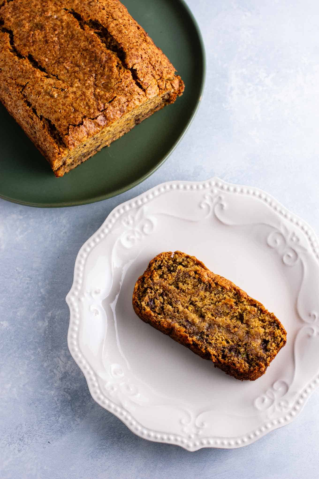 Vegan banana bread recipe – so easy to make and tastes delicious! #vegan #bananabread #veganrecipe #dairyfree #veganbreakfast