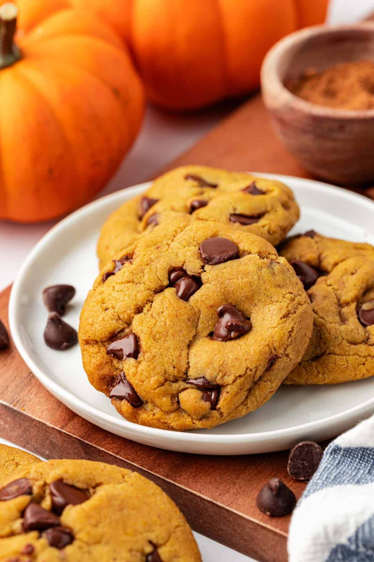 Vegan Pumpkin Chocolate Chip Cookies