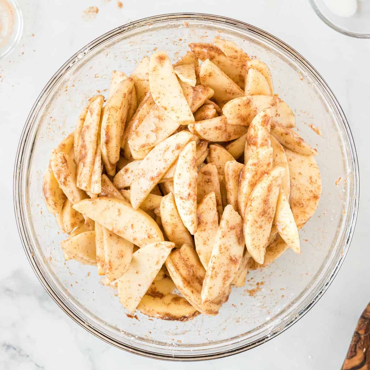 apples mixed with spices