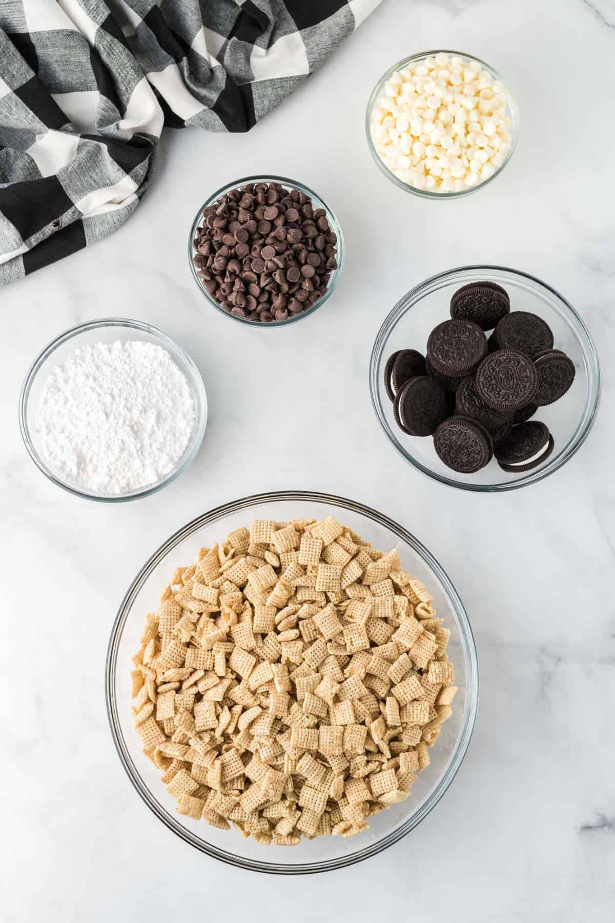 ingredients needed to make cookies and cream muddy buddies