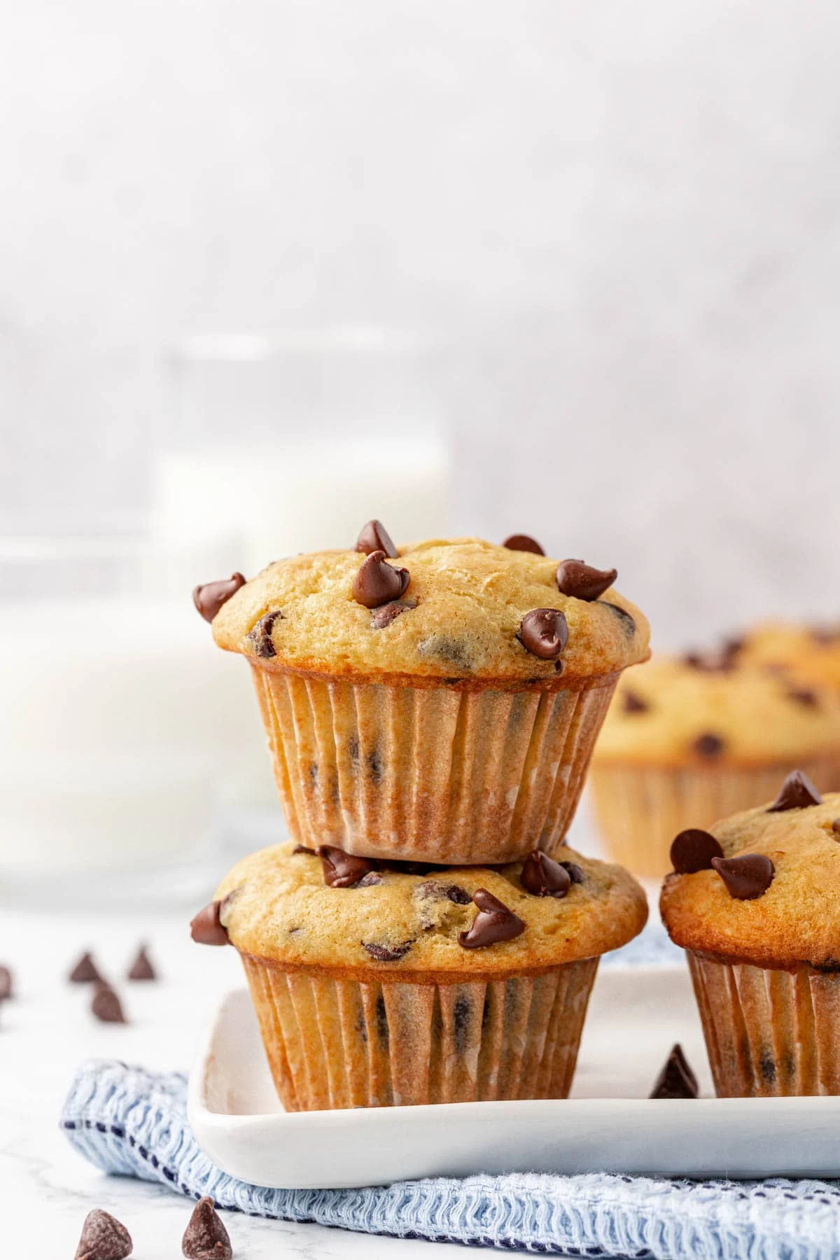 cake mix chocolate chip muffins