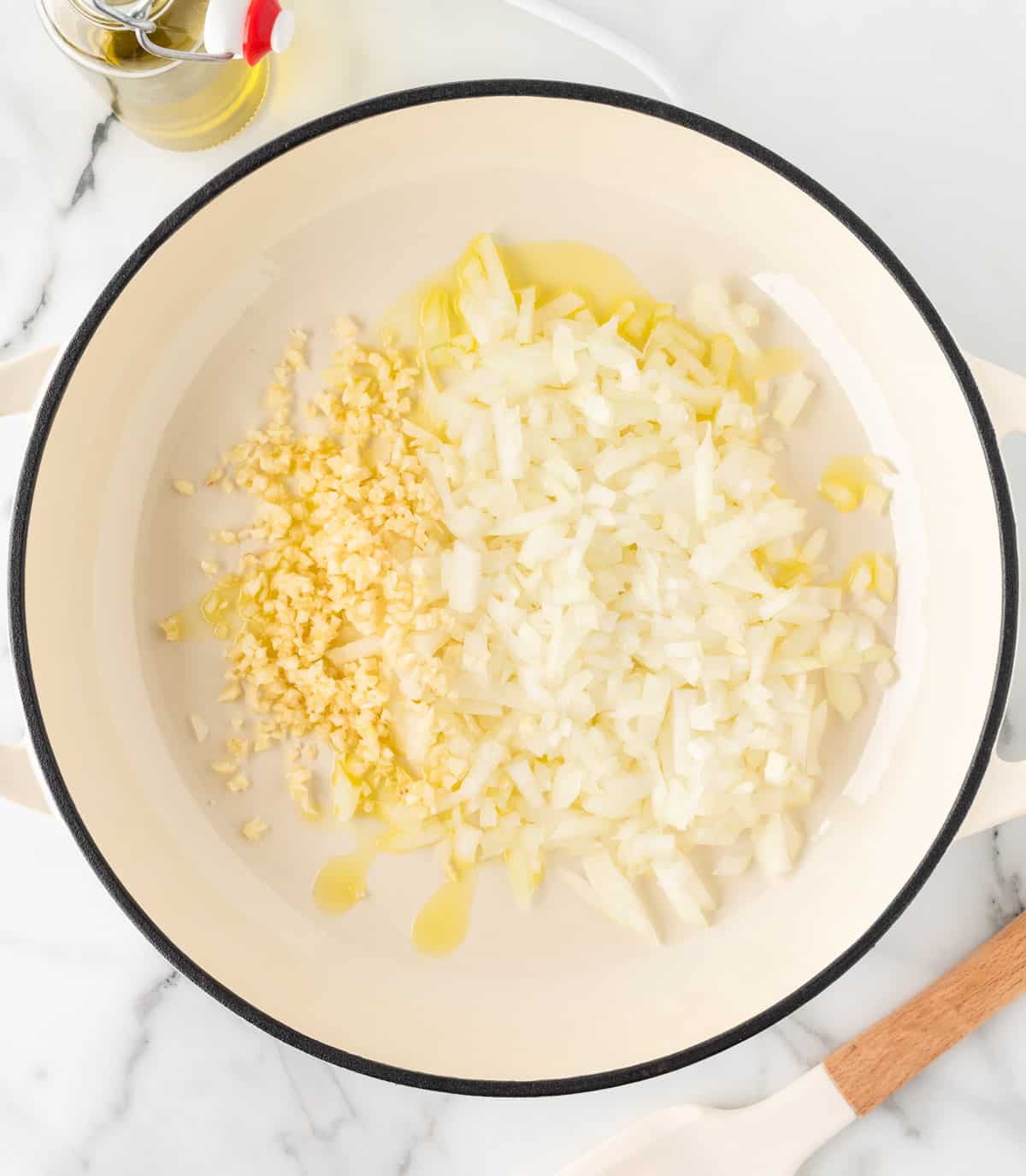 garlic and onion in a pan