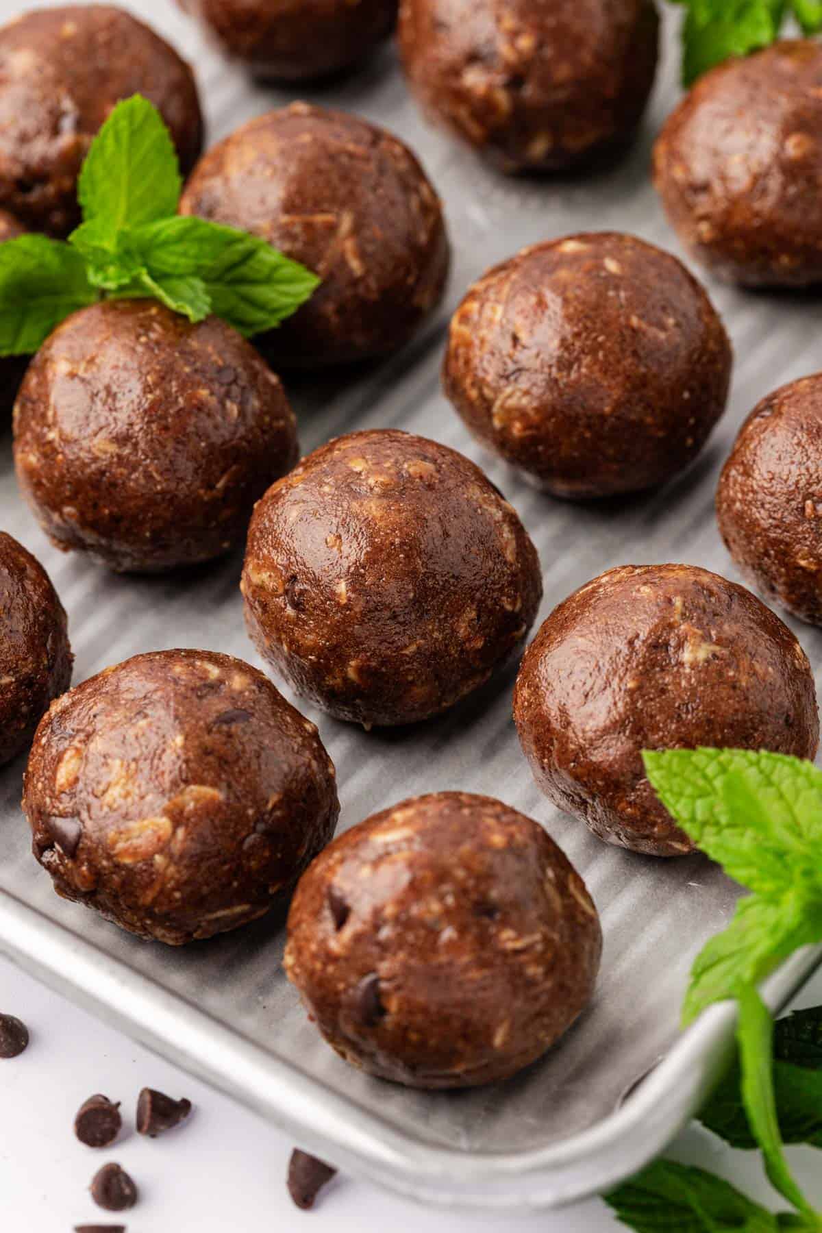 Mint Chocolate Energy Bites