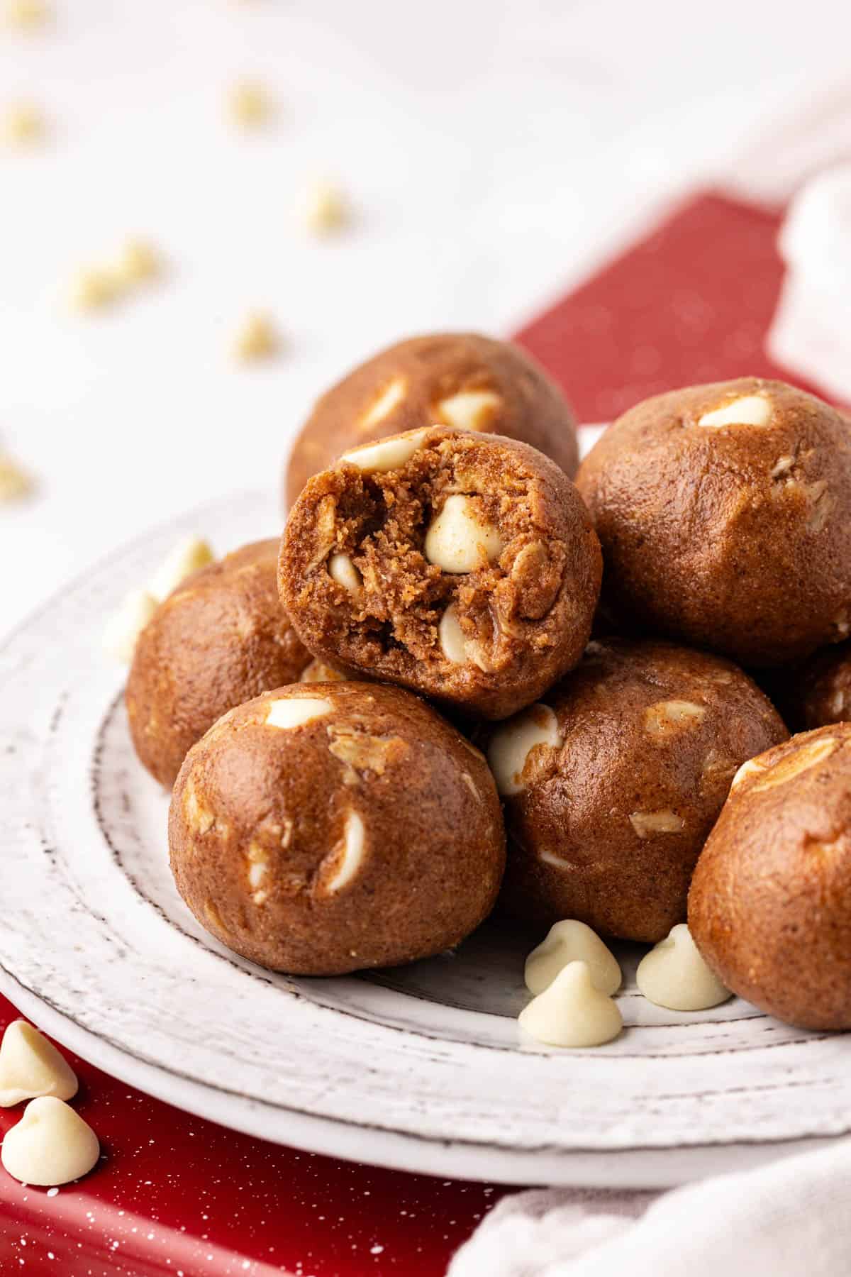 Gingerbread Energy Bites