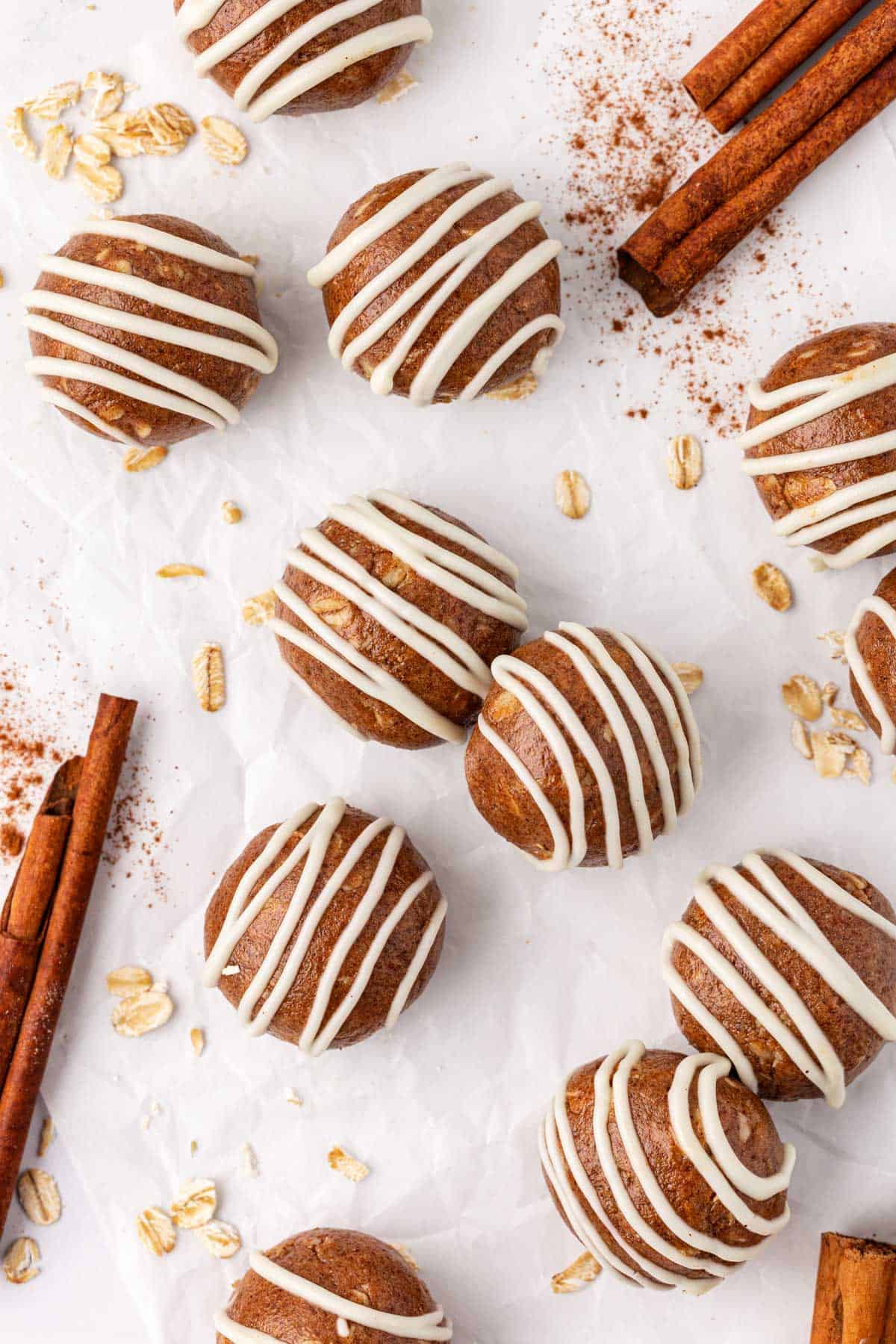 cinnamon roll energy bites