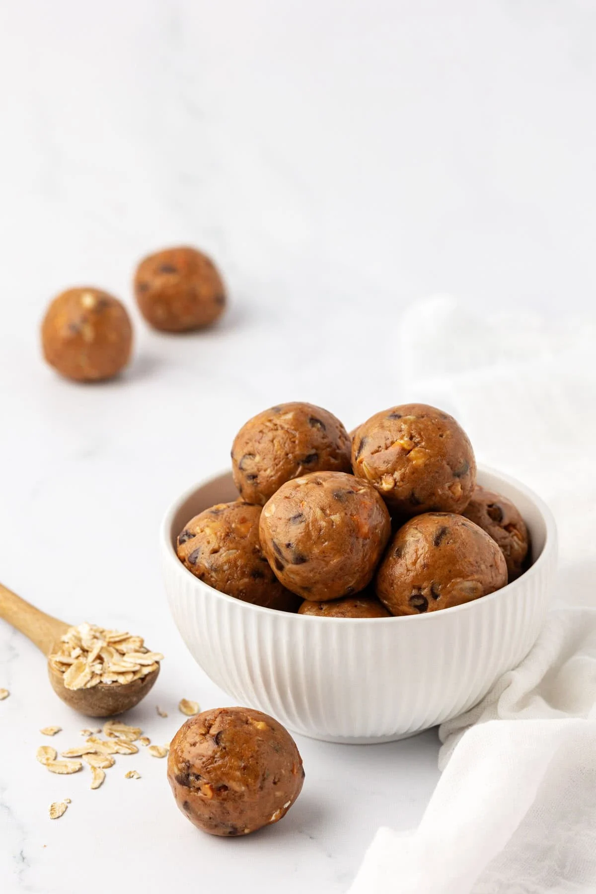 peanut butter pretzel energy bites