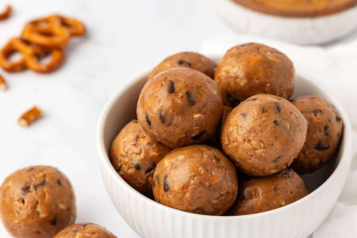 peanut butter pretzel energy bites