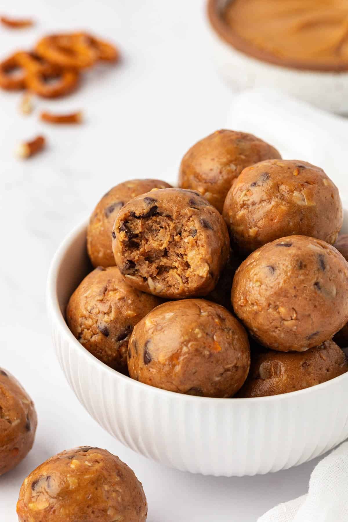 peanut butter pretzel energy bites