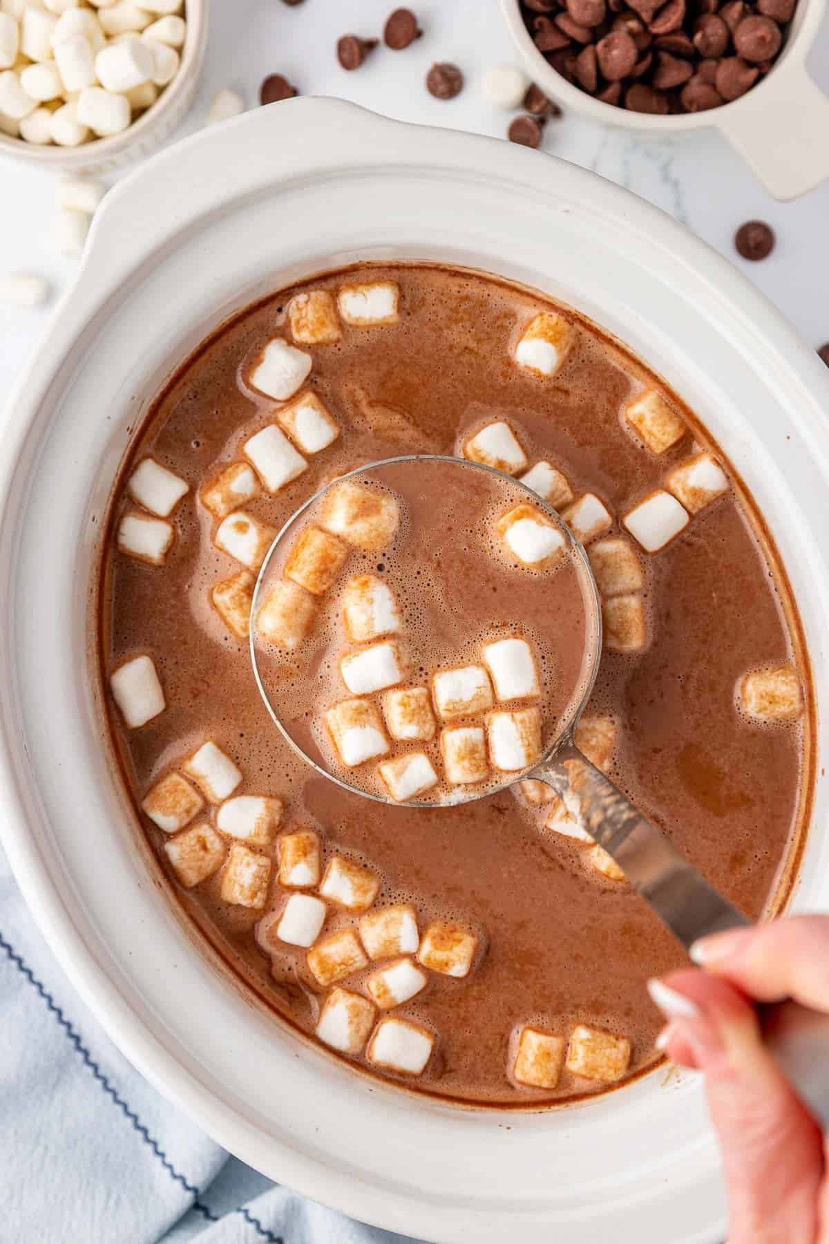 hot chocolate with marshmallows in a crock pot