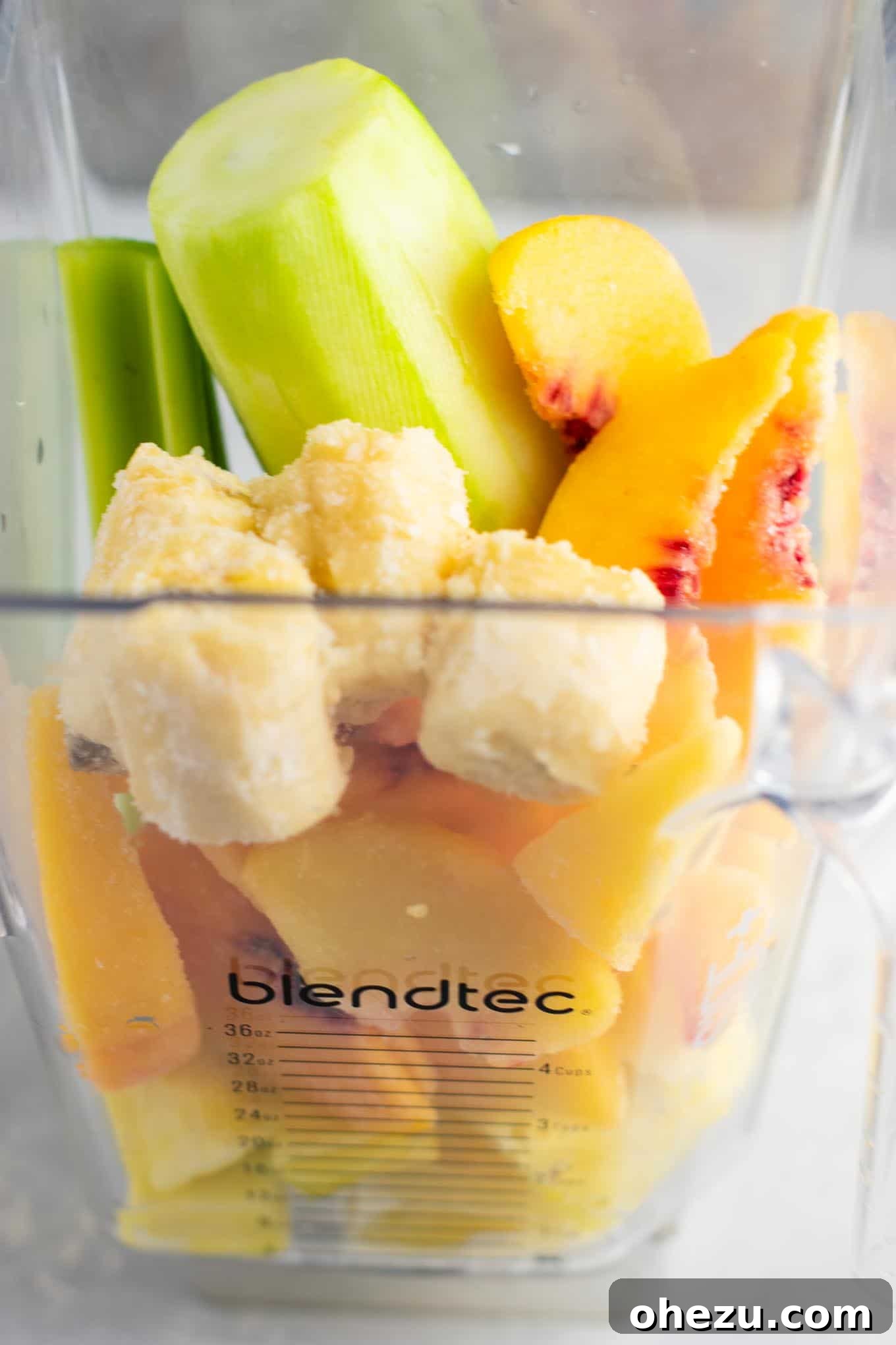 Pineapple detox smoothie, a bright and refreshing milk-free blend