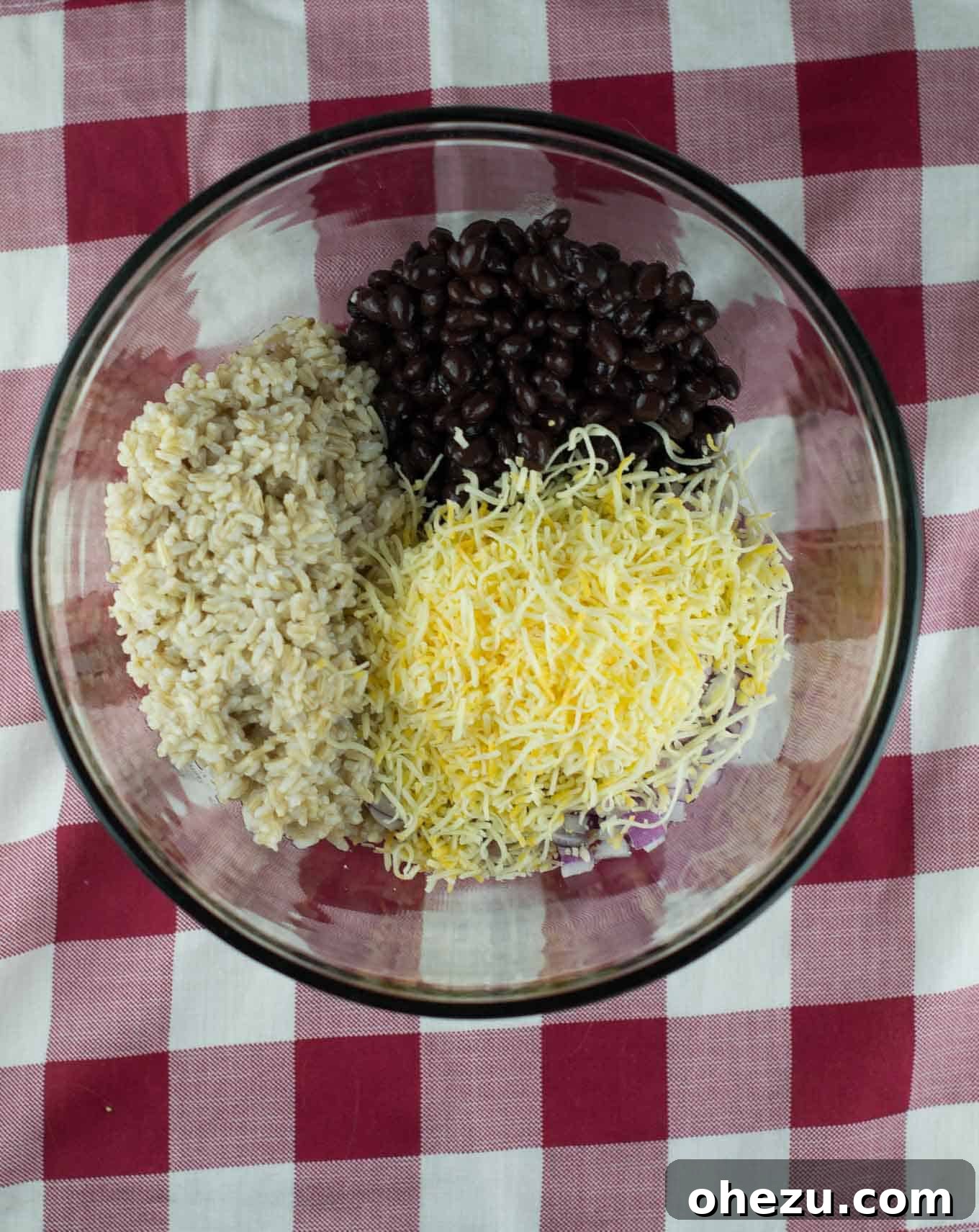 No-Fuss Slow Cooker Plant-Based Stuffed Peppers 5 A bowl of instant brown rice, ready to be mixed with other filling ingredients.