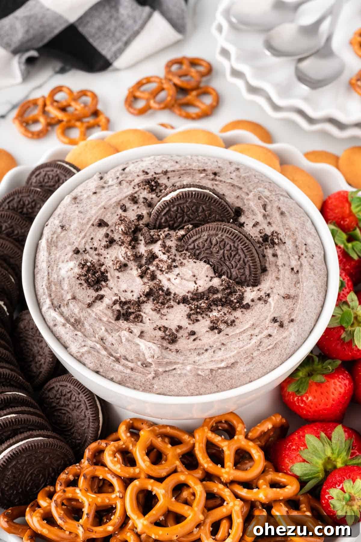 Oreo Dream Dip 2 Creamy Oreo Dip served in a white bowl, ready for dipping