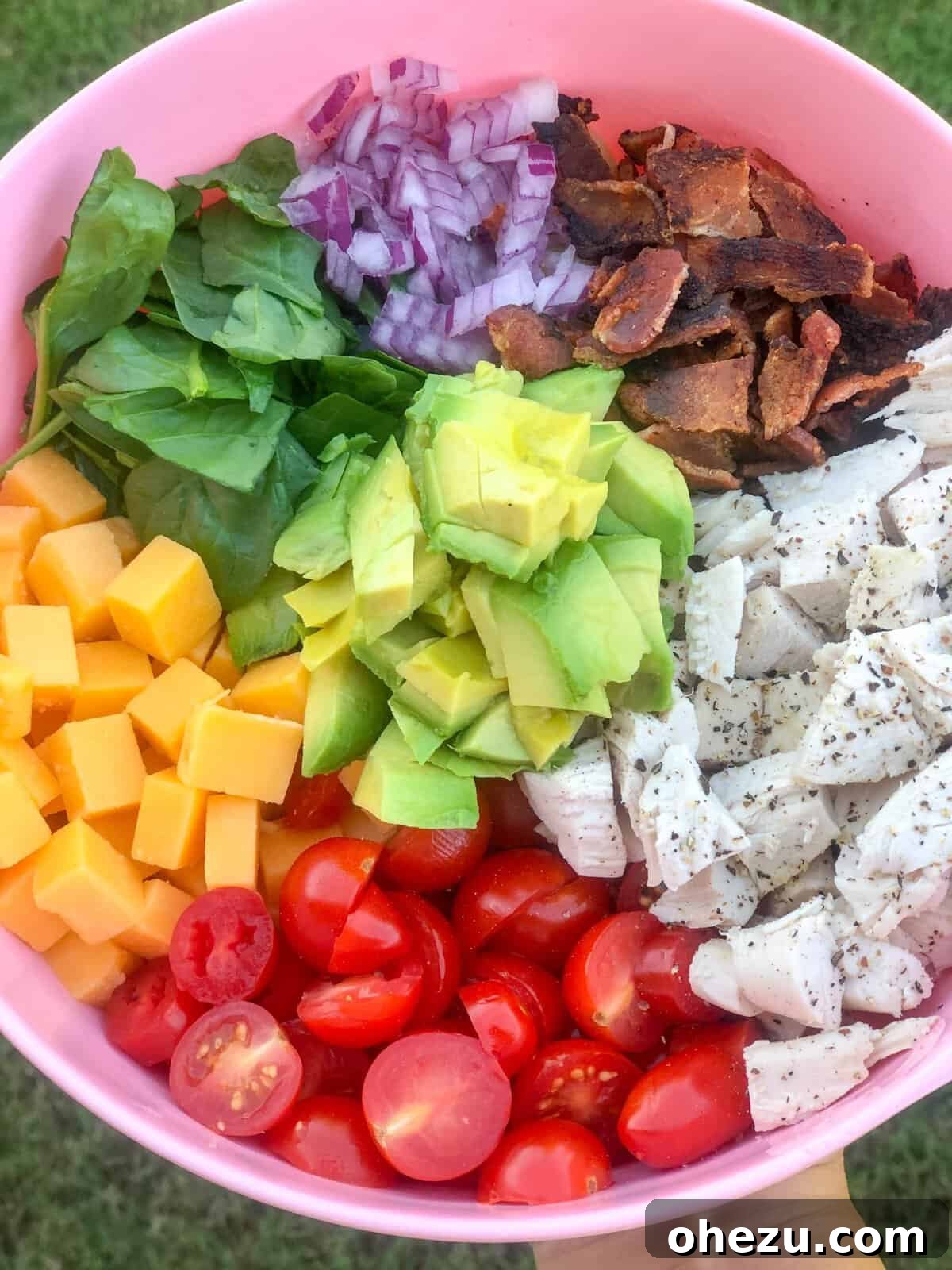 Creamy Avocado Chicken BLT Pasta Salad 3 Close-up of freshly made Chicken Avocado BLT Pasta Salad in a bowl