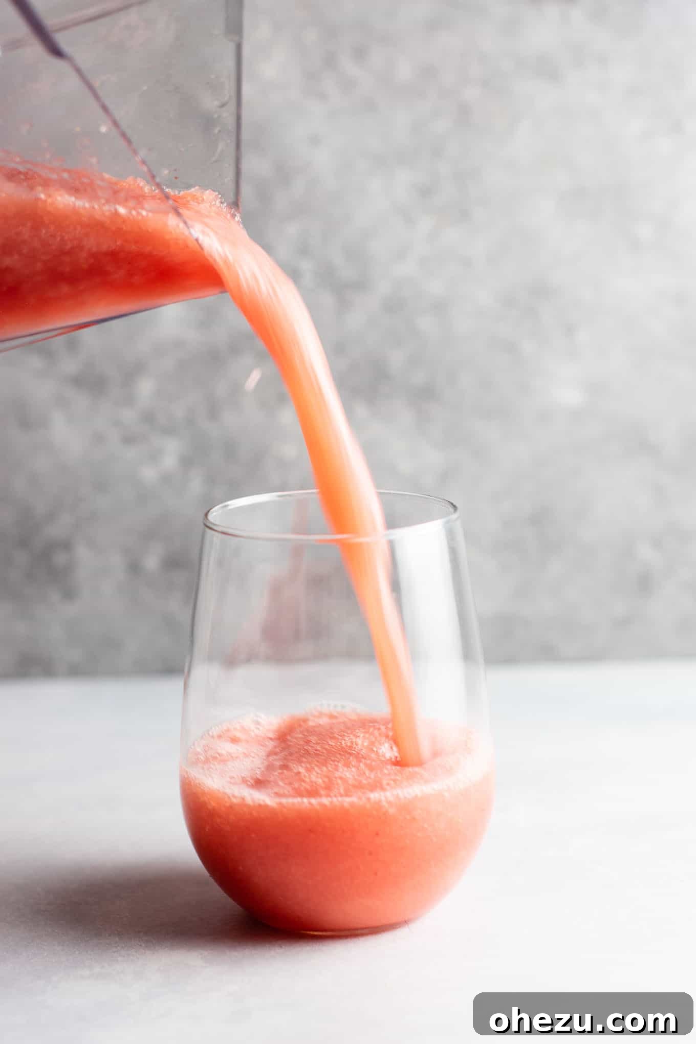 Watermelon alcoholic drink – these white wine slushies are perfect for summer! #whitewineslushie #whitewineslushies #slushierecipe #watermelon #drink #summer #alcohol