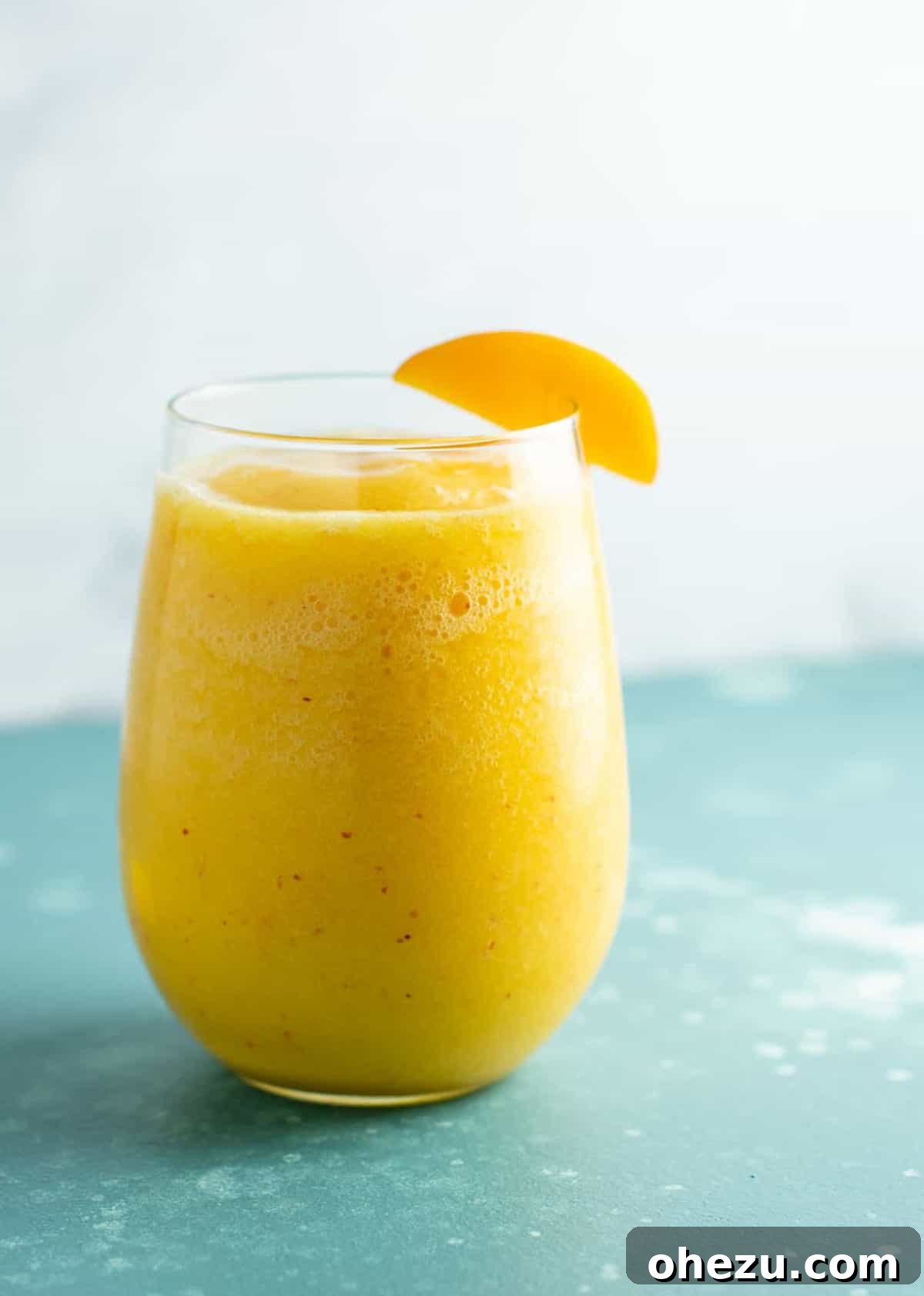These peach moscato slushies are my favorite! #peach #moscato #slushies #drinks #healthy #summer